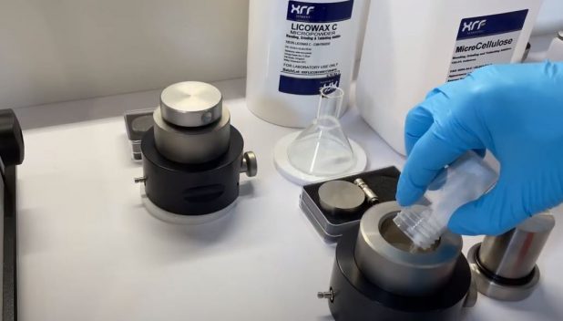 Weigh multiple reagents such as binders for press pellets