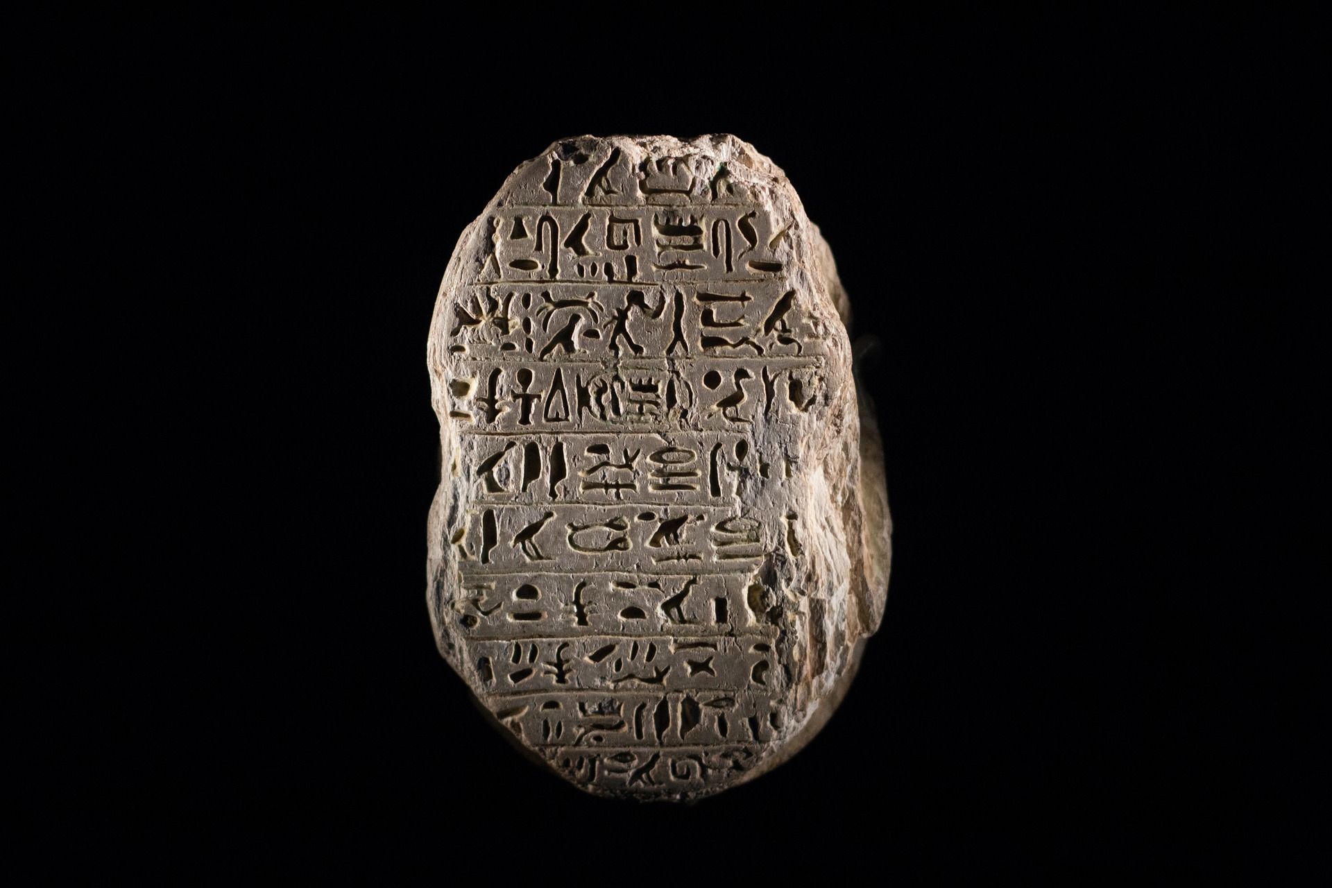 Hieroglyphs-Tablet-Archaeology-Applications